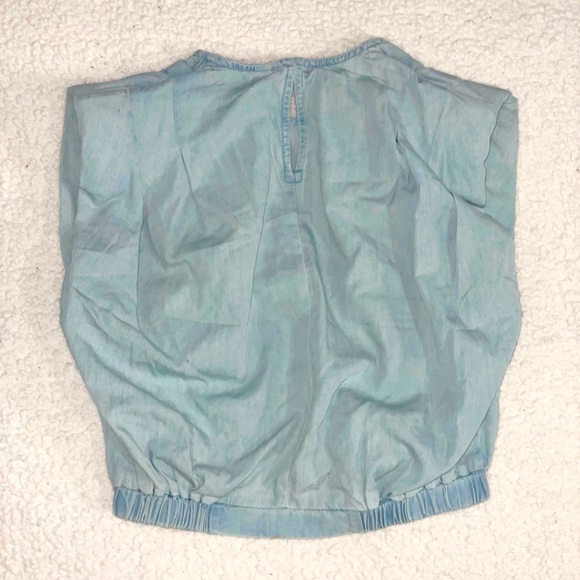 Short Cap Sleeve T-shirt Top with Padded Shoulders - Picture 5 of 10